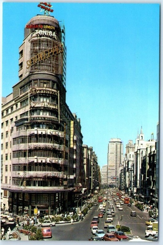 Postcard - Capitol Building and Main Avenue - Madrid, Spain