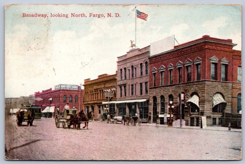 K37/ Fargo North Dakota Postcard c1910 Broadway North Stores Trolley 204
