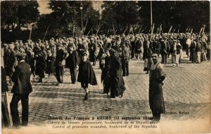 CPA REIMS-Convoi de blesses prisonniers boulevard de la Republique (495829)