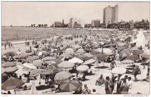 RP: Beach , MONTEVIDEO , Uruguay , 20-40s