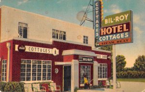 West Memphis Arkansas Bil-Roy Hotel and Cottages Coke Sign Postcard AA18120