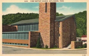 Vintage Postcard First Baptist Church Parish Building Gatlinburg Tennessee TN