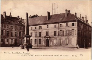 CPA St-DIÉ - Place Stanislas et Palais de Justice (657418) 