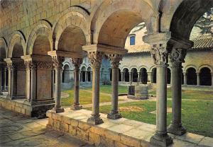 BR85511 gerona claustro romanico de la catedral spain