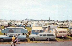 Oshkosh Wisconsin Wittman Field Trailer Park Vintage Postcard AA48721