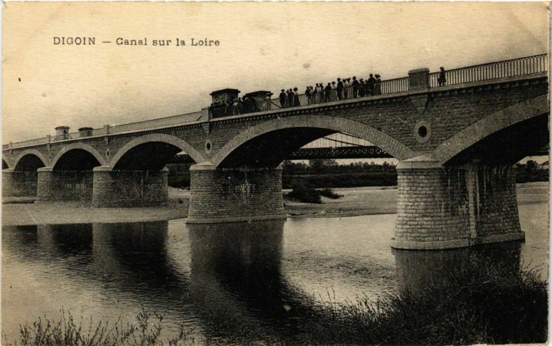 CPA Digoin Canal sur la Loire FRANCE (952843)