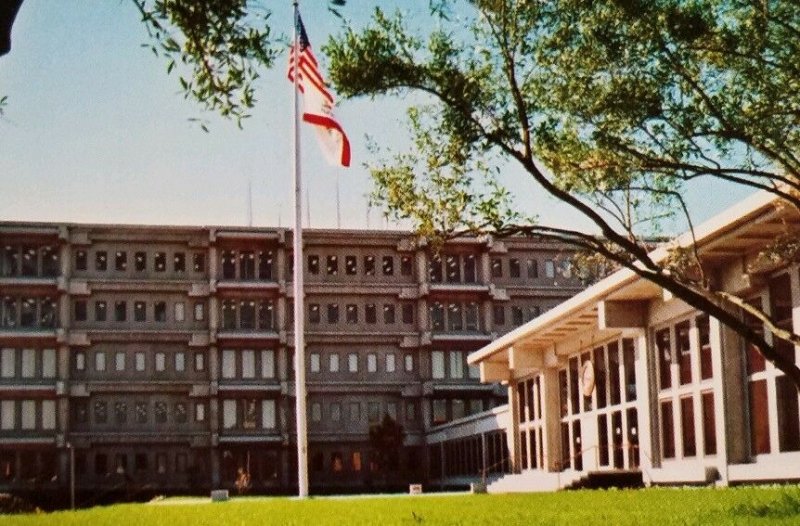 Santa Cruz California county governmental Center  vintage postcard a2-305