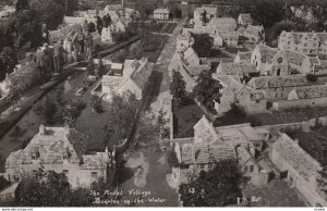 RP: Bourton-on-the-Water , Gloucestershire, England , 30-40s ; The Model Vill...