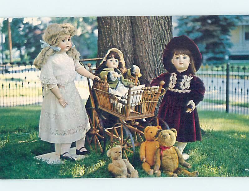 Pre-1980 POSTCARD OF ANTIQUE DOLLS AT MUSEUM Flemington New Jersey NJ d9381