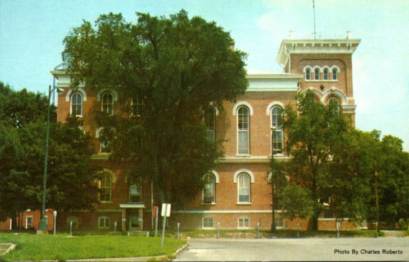 Illinois Hillsboro Montgomery County Court House