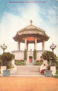VINTAGE POSTCARD THE BAND STAND AT GARFIELD PARK CHICAGO MAILED 1913