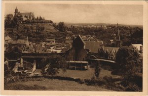 CPA Fougeres Cour interieure du chateau (1237792)