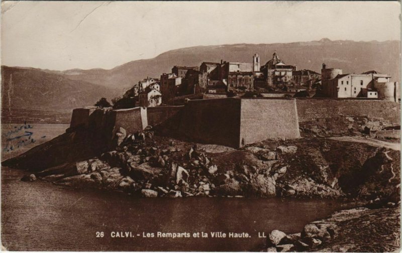 CPA Calvi Les Rempartset la Ville Haute CORSICA (1078490)