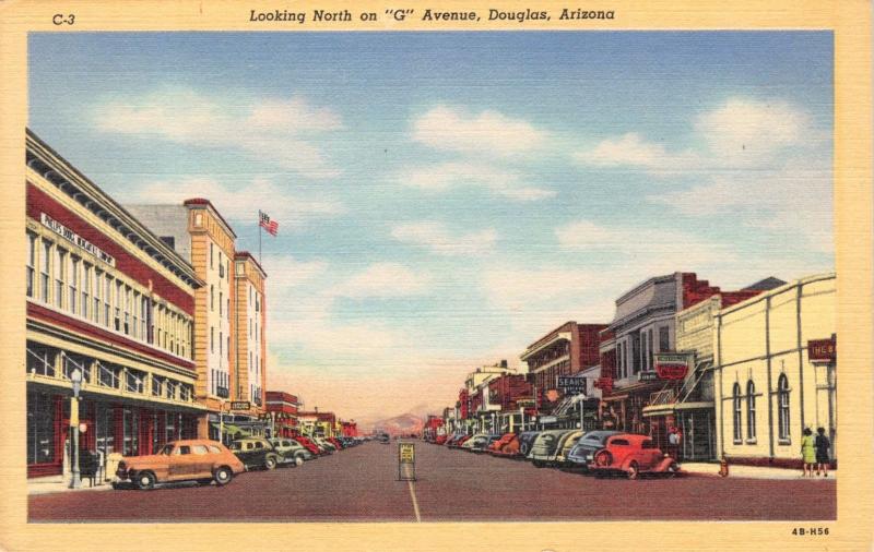 DOUGLAS ARIZONA LOOKING NORTH ON G AVENUE POSTCARD 1940s