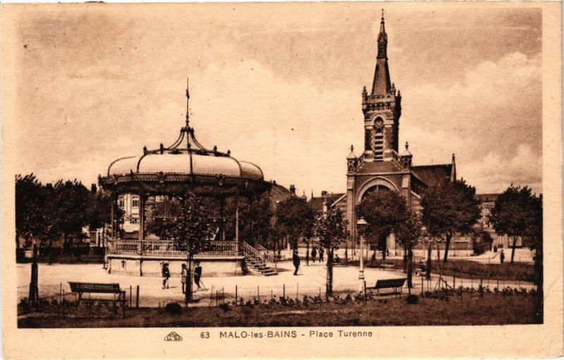 CPA Malo-les-BAINS - Place Turenne (245906)