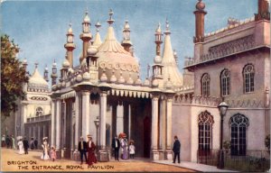 Postcard UK ENG Sussex Tuck Brighton 7052 - The Entrance, Royal Pavilion 