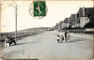CPA Deauville Promenade de la Plage FRANCE (1286366)