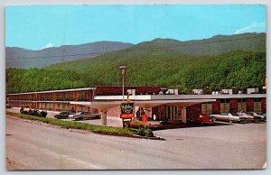 Holiday Inn Caryville Tennessee Near Cumberland Mountain Roadway View Postcard