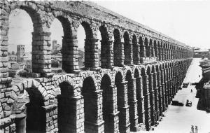 BR20799 Segovia the aqueduct perspective Spain