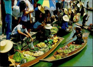 JD00101 thailand damnoen saduak floating market boats types ethnics 