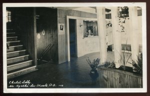 h2404 - STE. AGATHE DES MONTS Quebec 1950 Chalet Interior. Real Photo Postcard
