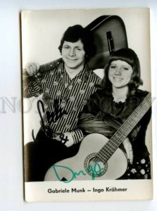 487633 Autograph guitarists and singers Gabriele Munk Ingo Krahmer Old photo