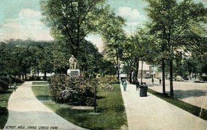 Circa 1900-07 Grand Circus Park, Detroit, Michigan Vintage Postcard P12