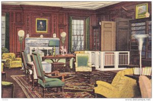 West end of Living Room, Home of Franklin D. Roosevelt, Hyde Park, Manhattan,...