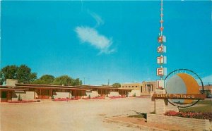 Blanding Utah Cliff Palace Motel roadside Seaich Postcard Dexter 20-6705