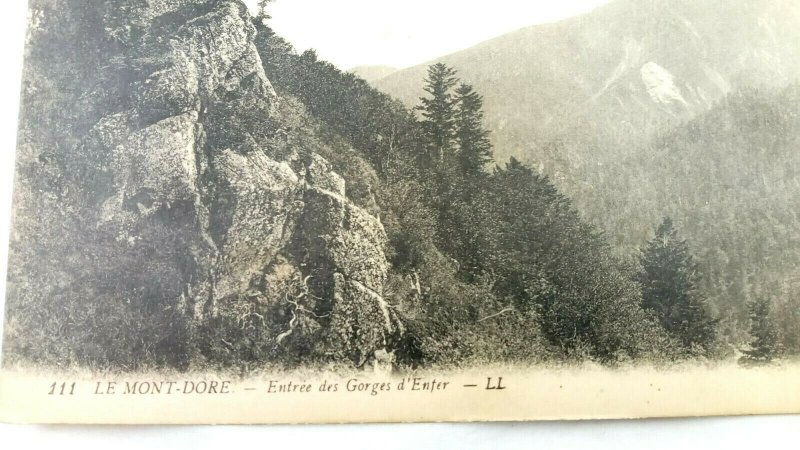 France, Le Mont Dore Entree des Gorges d'Enfer, Vintage Postcard