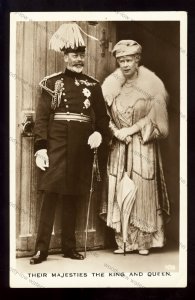 ROY137 - Royal Majesties - King George V & Queen Mary - postcard