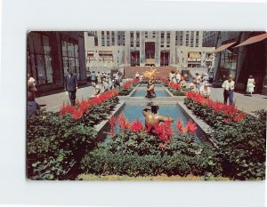 Postcard Garden Plaza Of Rockefeller Center New York City New York USA