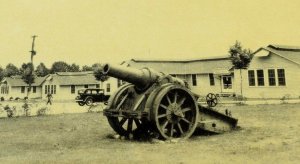 WWI WWII Howitzer At Finance Office Fort Dix, New Jersey Vintage Postcard P72 