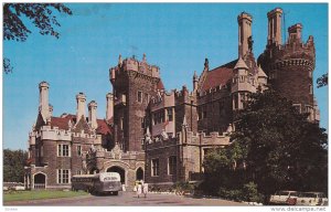 TORONTO, Ontario, Canada, 1940-1960´s; Casa Loma, Bus, Classic Cars