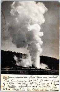 VINTAGE POSTCARD PEOPLE OBSERVING THE GIANT GEYSER AT YELLOWSTONE PARK c. 1900