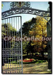 Postcard Modern Jarnac Charente Country Coggnac the park entrance