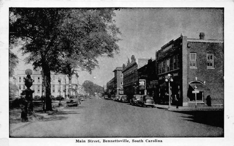 Bennettsville South Carolina scene on Main Street vintage pc DD7246