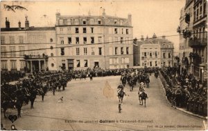 CPA CLERMONT-FERRAND - Entrée d général GALLIENI (72996)