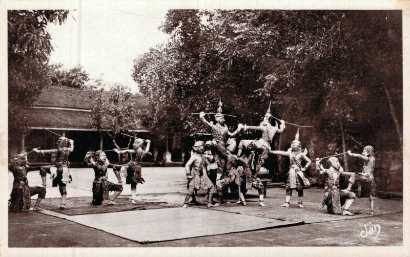 Cambodia Notre France Lointaine Angkor Vat Danseuses Cambodgiennes RPPC 05.92