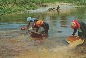 Dulang Washer Women Malaysia Ipoh Perak Postcard