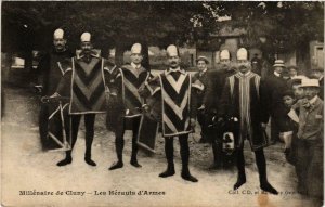 CPA CLUNY Les Hérauts d'Armes (649707)