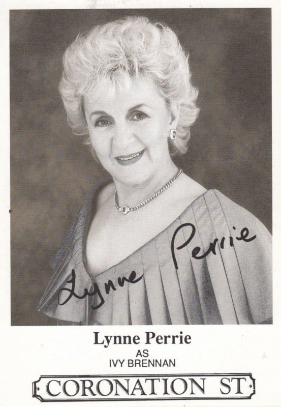 Lynne Perrie Ivy Brennan Coronation Street Printed Signed TV Granada Cast Card