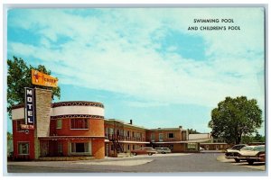 Urbana Illinois IL Postcard Chief Illini Motel Five Points Swimming Pool c1960