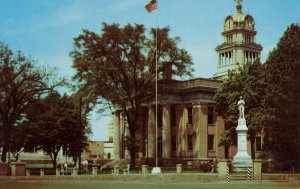 AL - Huntsville. Confederate Monument, Courthouse
