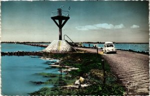 CPA ILE-de-NOIRMOUTIER - Passage du Gois (637257)