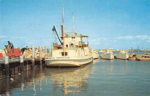 Tangier Island Virginia Harbor Boat from Crisfield Maryland Postcard J72062