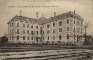 CPA SAINTES-Nouveaux Bureaux des Chemins de fer (45483)