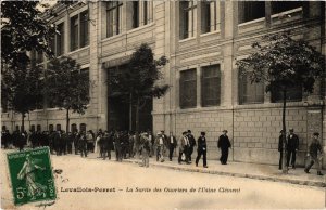 CPA Levallois Perret La Sortie des Ouvriers de l'Usine Clement (1315263)