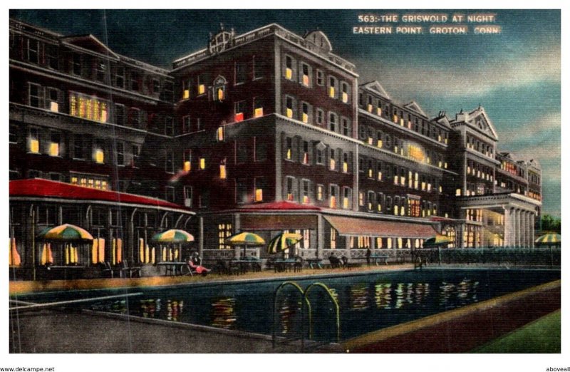 Connecticut  New London ,  Griswold Hotel at Night