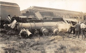 H8/ Interesting RPPC Postcard c1910 Locomotive Railroad Wreck Disaster 3